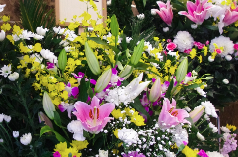 葬儀で贈る供花とは？贈る際の注意点や供花の注文方法を解説