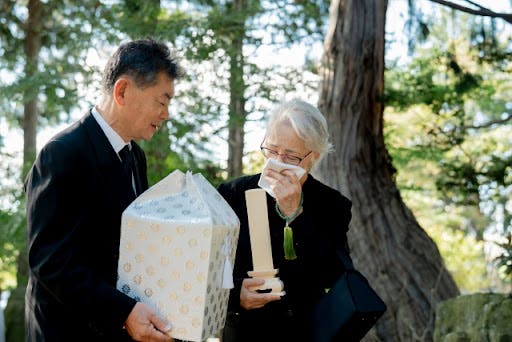 【札幌の自宅葬】自宅葬ってどんな葬儀？札幌で自宅葬を執り行うには？