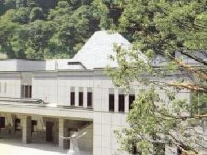 横浜市南部斎場の外観